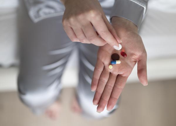 ce se intampla daca iei medicamentele pe stomacul gol