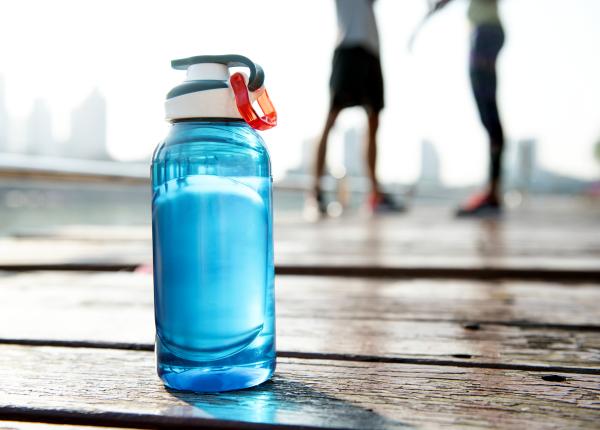 cat de sigure sunt sticlele reutilizabile