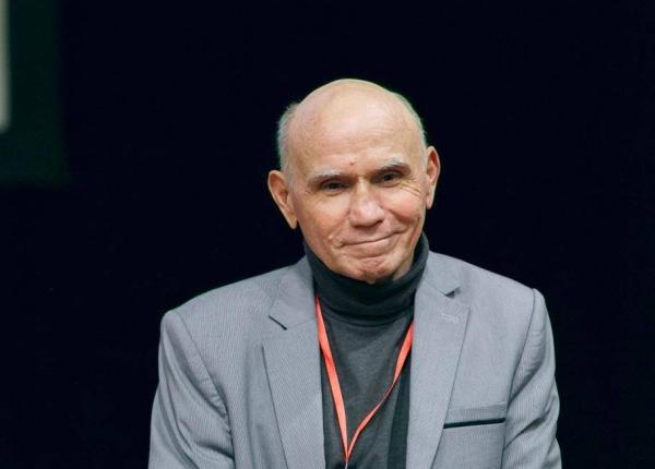 nicolae oniga a murit s a nascut cu hemofilie iar pe parcursul vietii a dobandit si mielom multiplu proiectul sau academia de hemofilie a ajutat copiii cu hemofilie