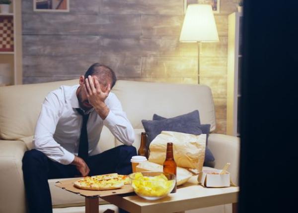 care sunt alimentele de evitat in depresie si anxietate