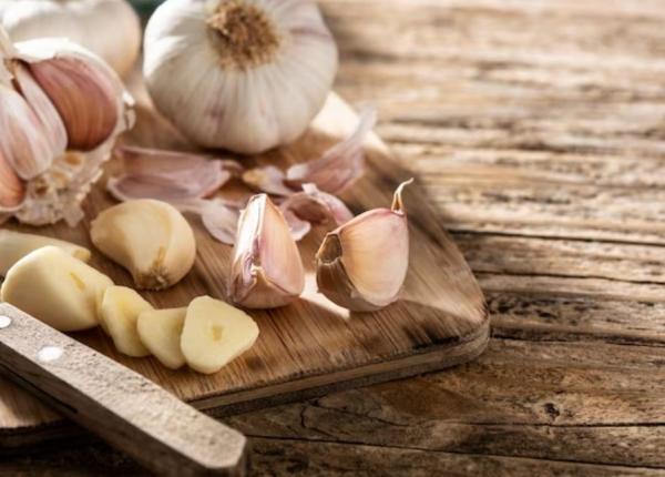 nu mai arunca niciodata cojile de usturoi