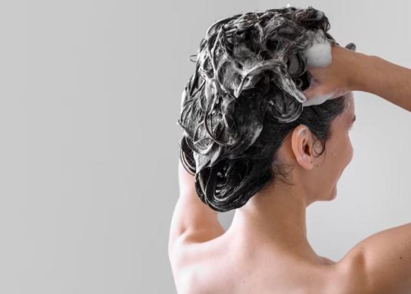 ingrijirea parului uscat si gras ce trebuie sa stii ingrijirea parului uscat si gras ce trebuie sa stii