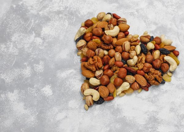 care este portia corecta de nuci