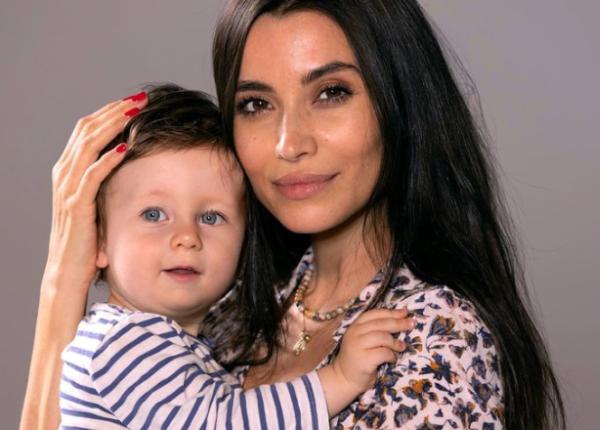 lili sandu copil operat inert pe o masa