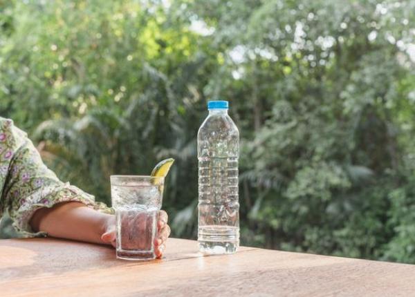 apa minerala 6 efecte adverse