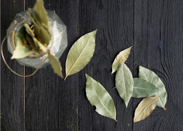 arde frunze de dafin in casa obiceiul care este grozav pentru sanatatea ta