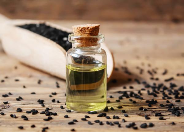 uleiul de piper efecte multiple pentru ce e bun si cum sa il folosesti