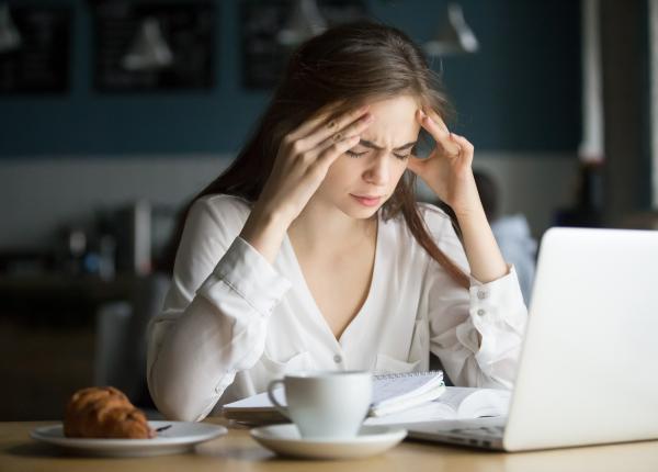 cele sase lucruri surprinzatoare care iti pot declansa migrene