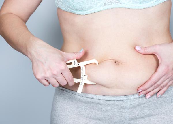 de ce fac femeile burta