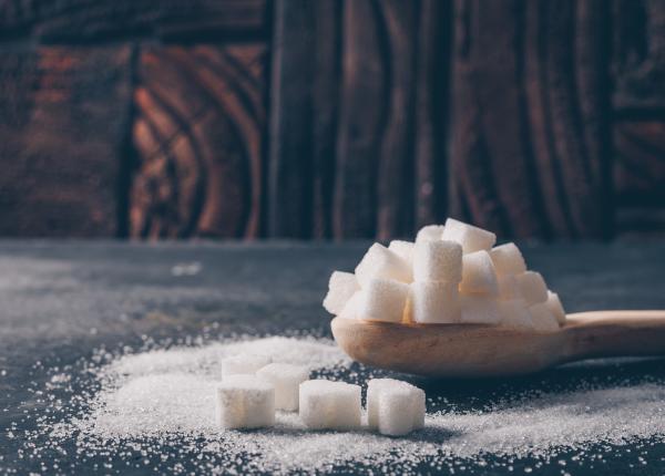consumul exagerat de zahar factor de risc pentru multe boli poate duce chiar si la deces