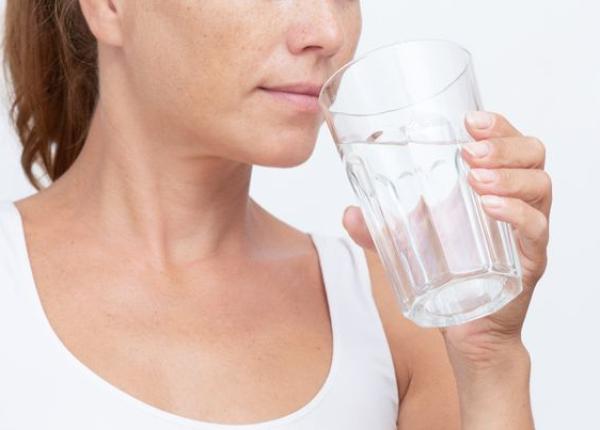 hiponatremia cauze simptome si tratament