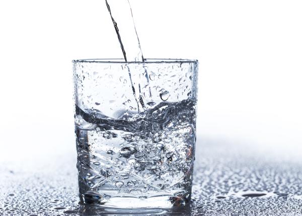 apa minerala acidulata ph cum iti afecteaza organismul