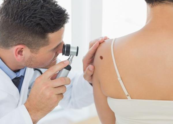 screening oferit de 38 de medici dermatologi endocrinologi si pediatri