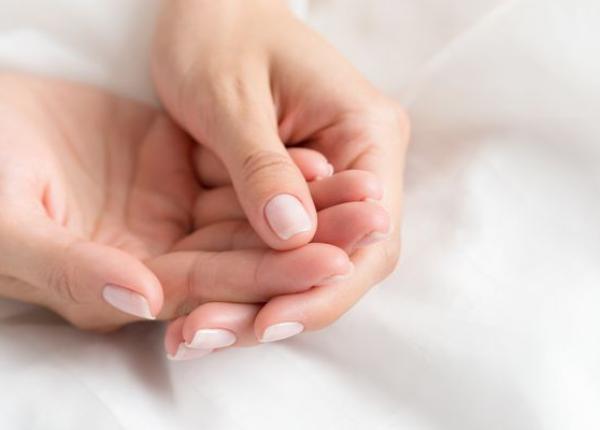 care sunt bolile din spatele degetelor umflate