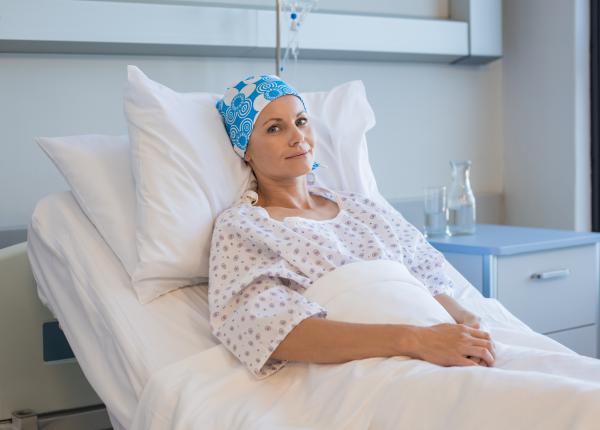 tumoare ovariana de 6 kg extirpata cu succes femeia de 54 de ani a mers la medic pentru o durere abdominala ce a aratat examenul ct