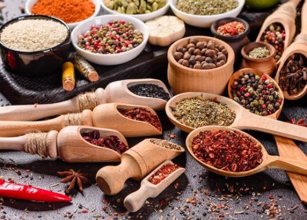 plantele aromatice si condimentele antioxidantii care ofera satietate