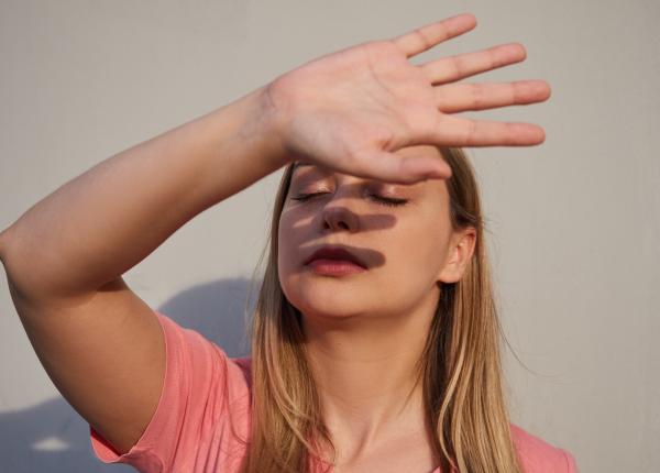 cum recunosti alergia la soare