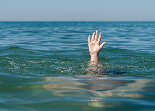 10 lucruri pe care trebuie sa le stiti despre inec ciuhodaru nu va mai riscati viata nu mai intrati brusc in apa