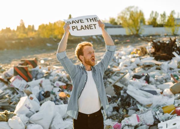 materialul pe care il ai in casa si e toxic