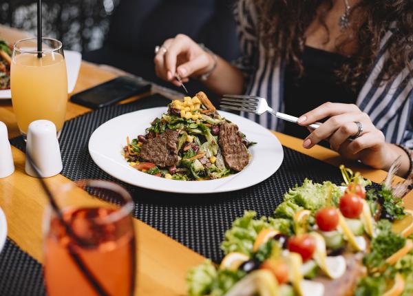 cata carne se recomanda sa mancam