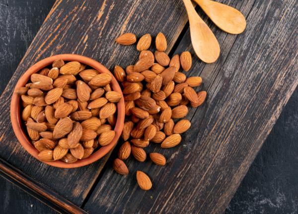 de ce sa mananci 25 de migdale pe zi