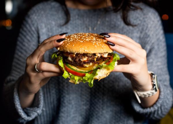 cum sa mananci burgerii fara a te ingrasa cori gramescu
