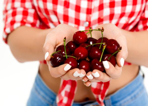 visinele imbunatatesc sanatatea ochilor