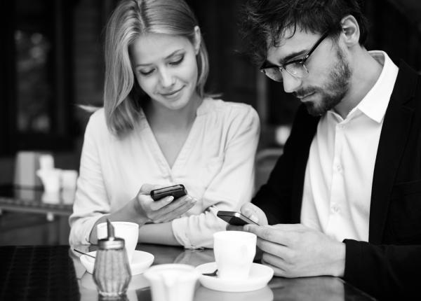 sanatatea mintala pe retelele de socializare inselatoare alex dimitriu