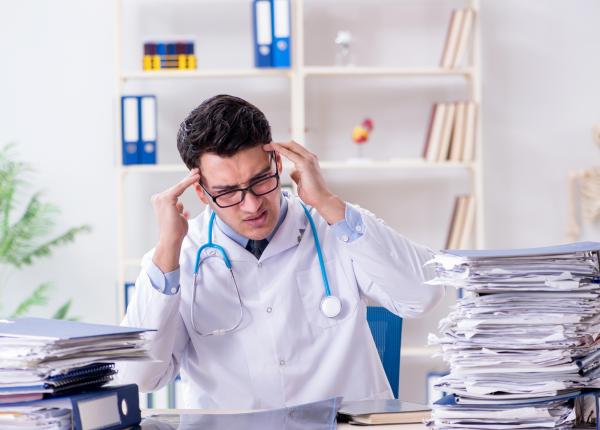 pacientii nu vor mai fi platiti pentru zilele cat zac acasa sandra alexiu revolta