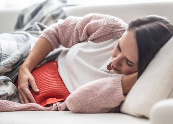 sindromul premenstrual cauze simptome tratament