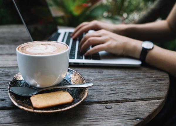 de ce sa nu bei cafea la prima ora