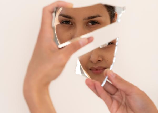 oglinda sparta dincolo de superstitii oglinda sparta dincolo de superstitii