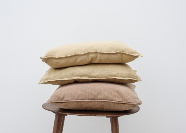 de ce se ingalbenesc pernele