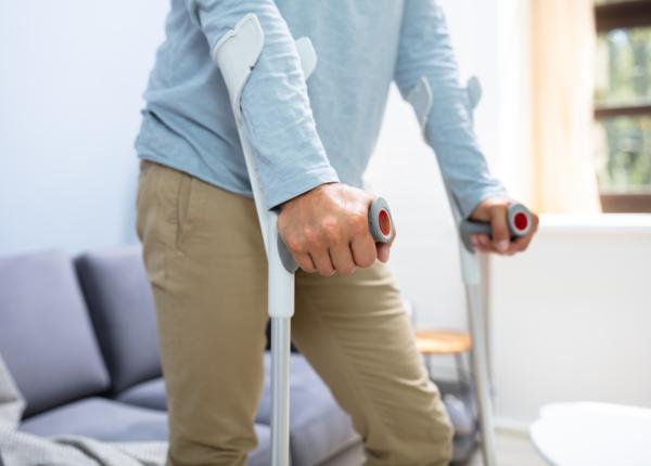 recuperarea cu ajutorul carjelor sfaturi si tehnici pentru un proces mai usor recuperarea cu ajutorul carjelor sfaturi si tehnici pentru un proces mai usor