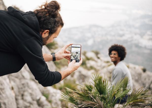 de ce facem poze cum poti pastra vie