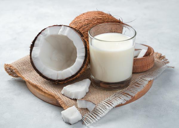 beneficiile pentru sanatate ale laptelui de cocos