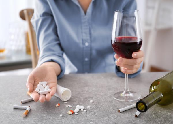 codrut sarafoleanu antibioticul cu alcoolul nu pot interactiona codrut sarafoleanu antibioticul cu alcoolul nu pot interactiona