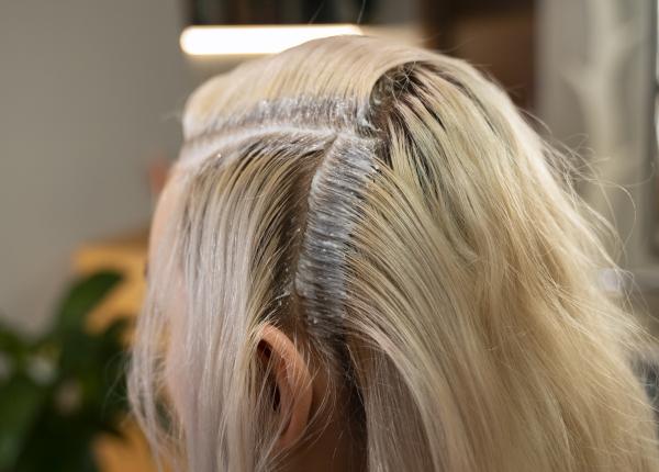 ingredientul banal care iti acopera firele ale de par nu mai e nevoie sa te vopsesti