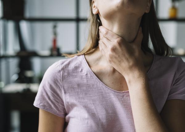 de ce sa nu bei suc daca ti se blocheaza mancarea in gat