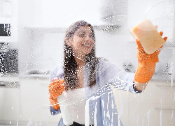 solutia ieftina care iti va face geamurile sa sclipeasca precum diamantele ceai negru