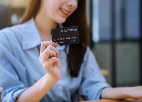 psihologia cardurilor de credit radu leca