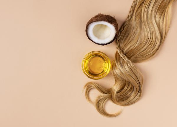 12 remedii simple si naturale pentru parul uscat