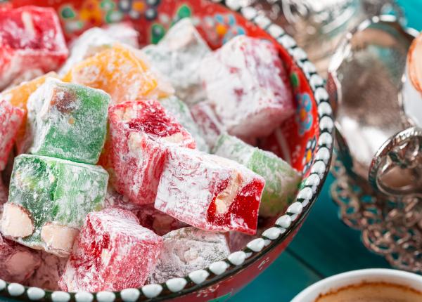 8 motive sa mananci rahat curata toxinele calmeaza gatul