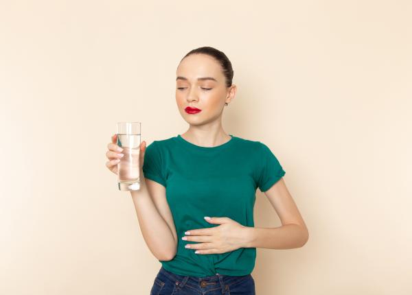 bauturi care ajuta digestia dupa o masa copioasa