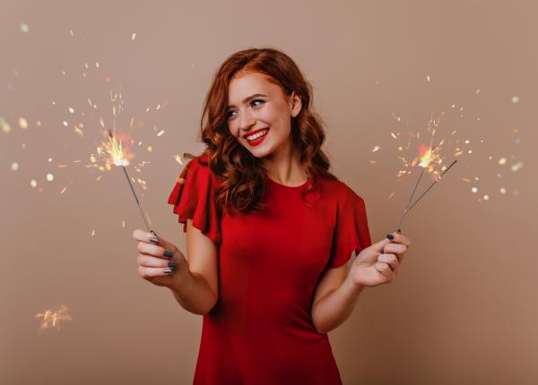 de ce se spune ca e bine sa porti rosu in noaptea de revelion ce semnifica de fapt culoarea