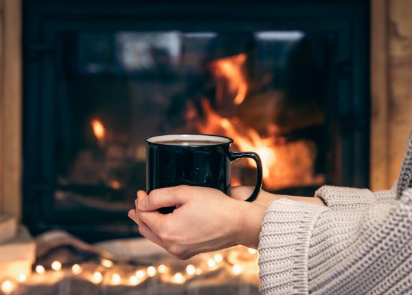 5 bauturi calde perfecte pentru anotimpul rece sustin sistemul imunitar si promoveaza pierderea in greutate