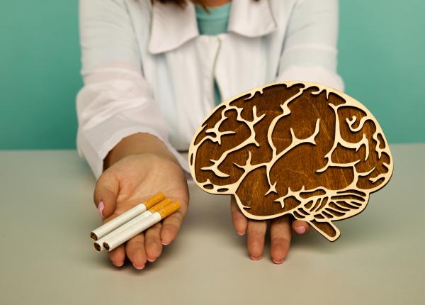 fumatul produce contractia creierului
