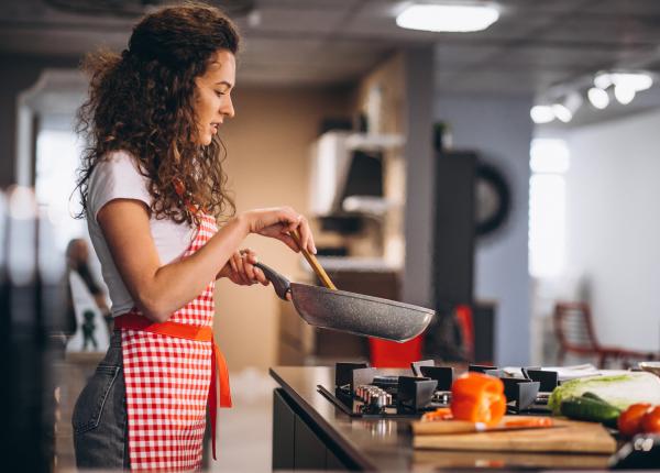 gatitul si mancatul acasa noul trend in 2024 dr mihaela bilic