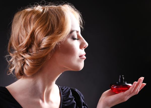 de ce nu simti mirosul propriului parfum oboseala olfactiva de ce nu simti mirosul propriului parfum oboseala olfactiva