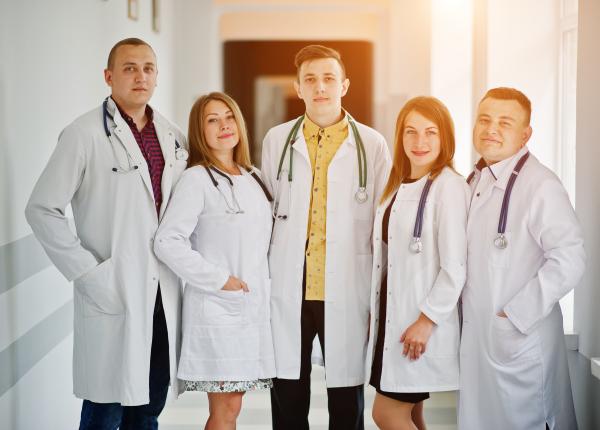 peste 7 600 de posturi din sistemul medical aprobate sa iasa la concurs rafila sa faca asta cat mai repede